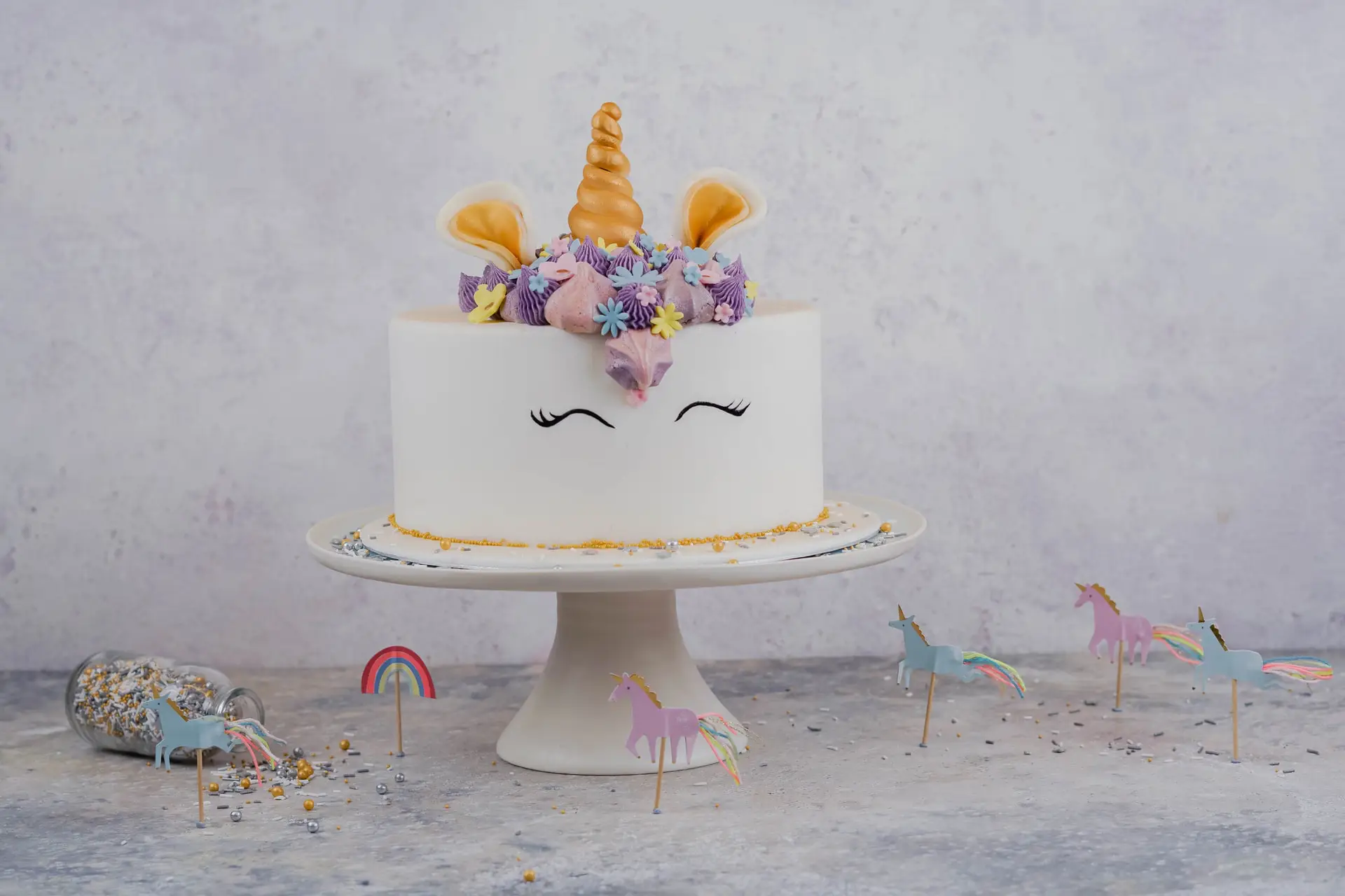 تزئین کیک تولد برای کسب درآمد خانگی